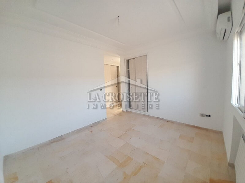 Appartement S+3 à La Soukra 