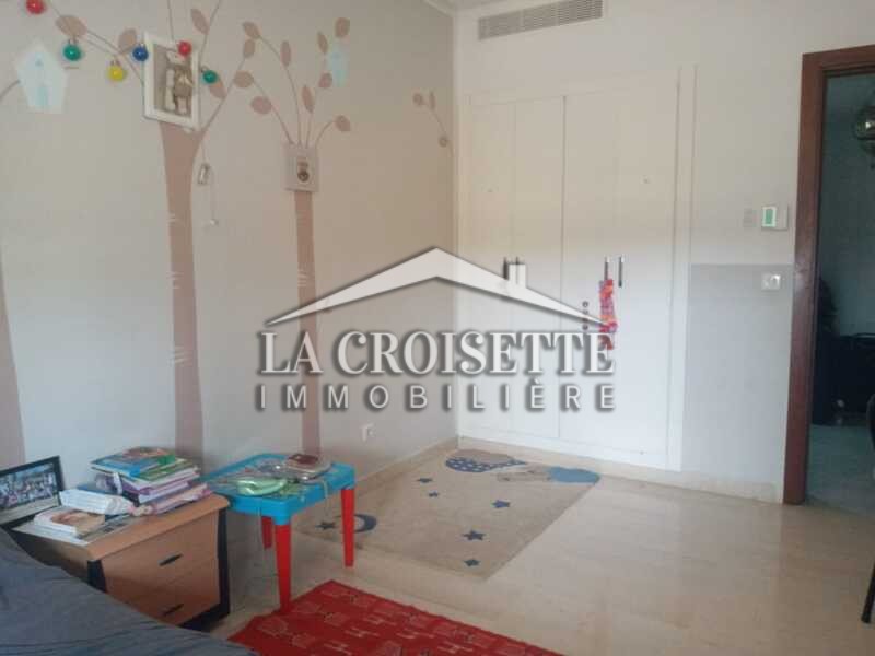 Appartement S+3 avec chambre de service aux Jardins de Carthage