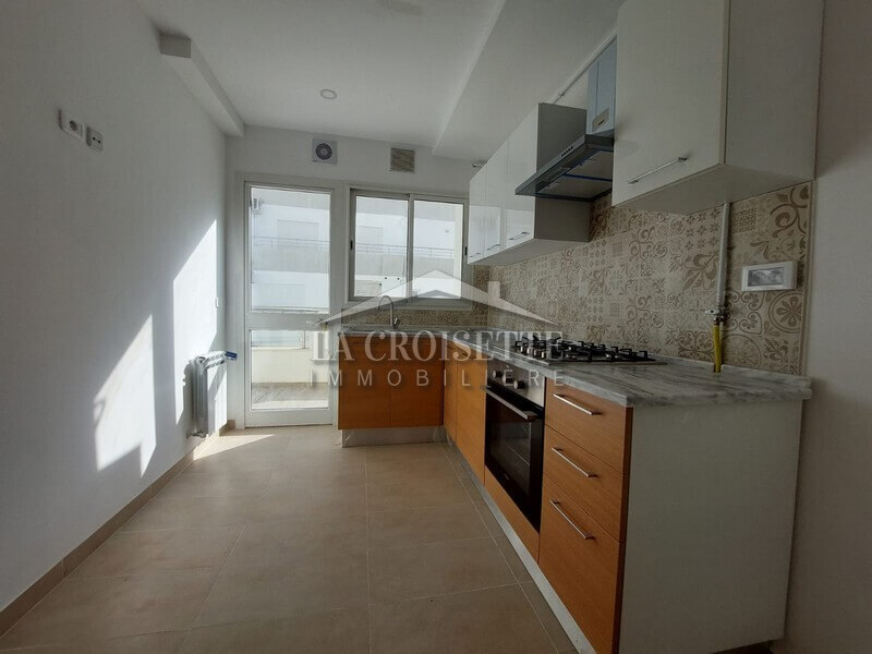 Appartement S+3 à La Soukra