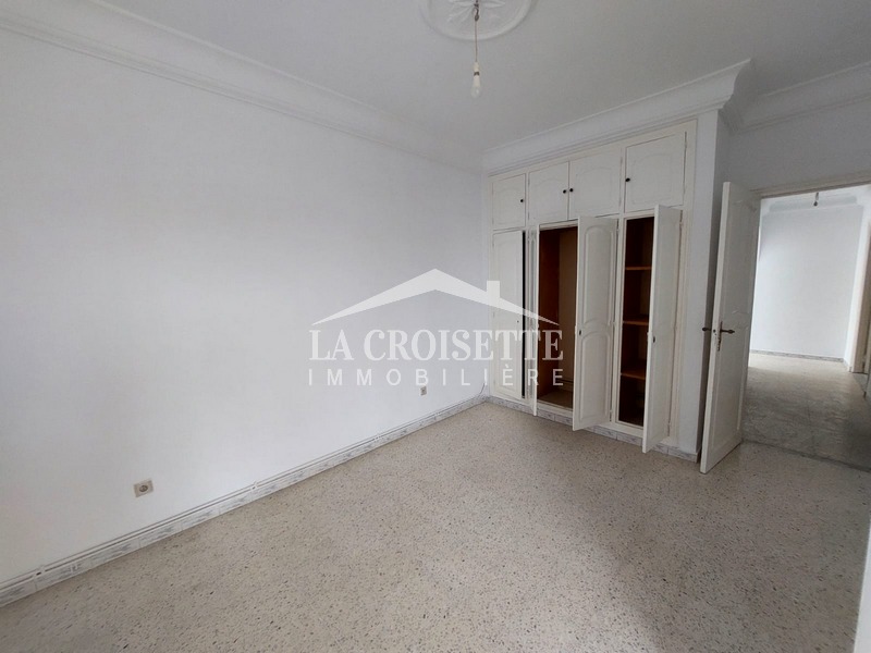 Etage de villa S+2 à La Marsa