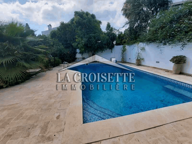 Villa S+5 avec piscine vue mer à Carthage