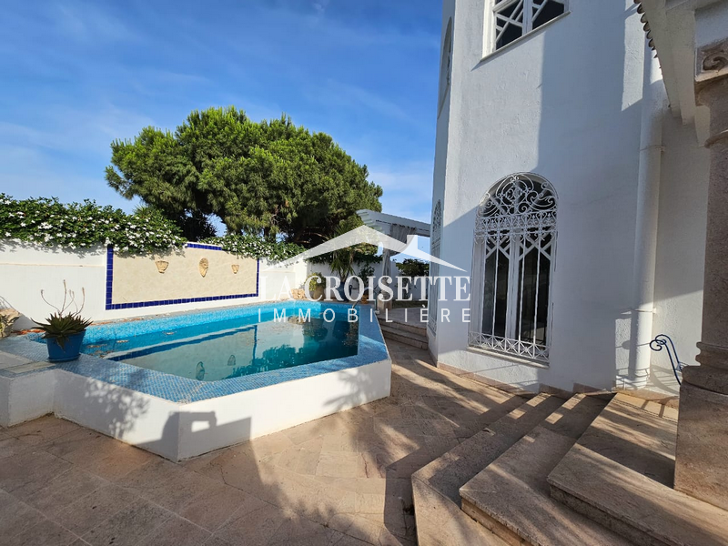 Villa S+4  avec piscine aux Jardins de Carthage 