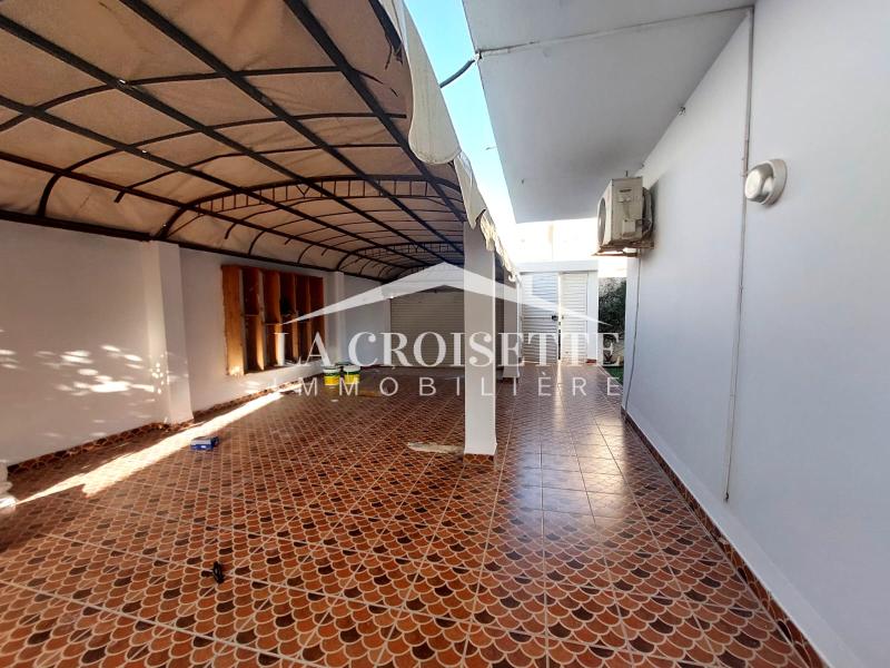 Villa S+5 à Ain Zaghouan