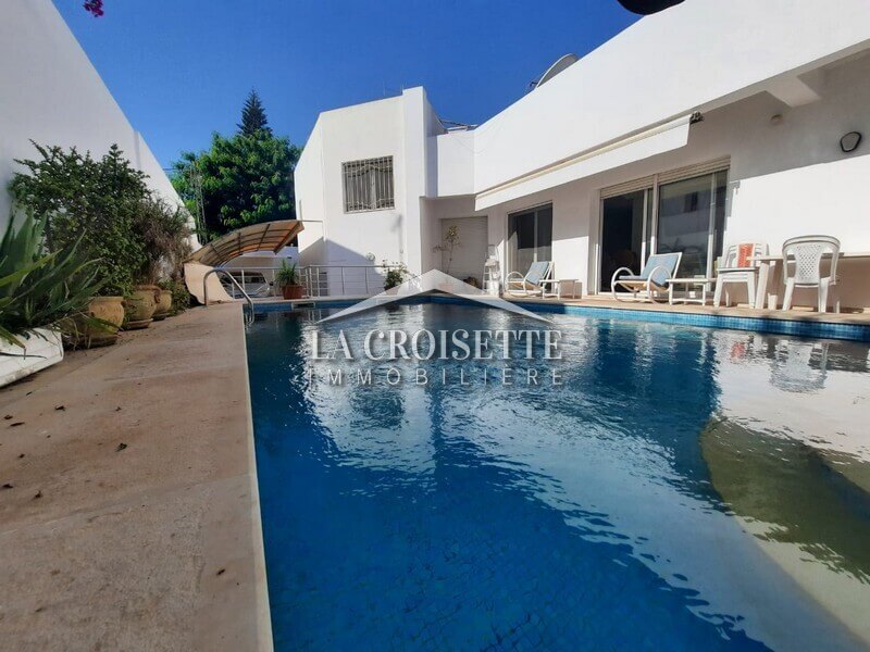 Villa S+4 avec piscine à La Marsa