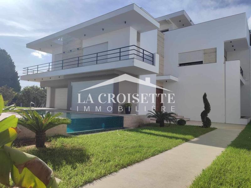 Villa S+3 avec piscine à Carthage