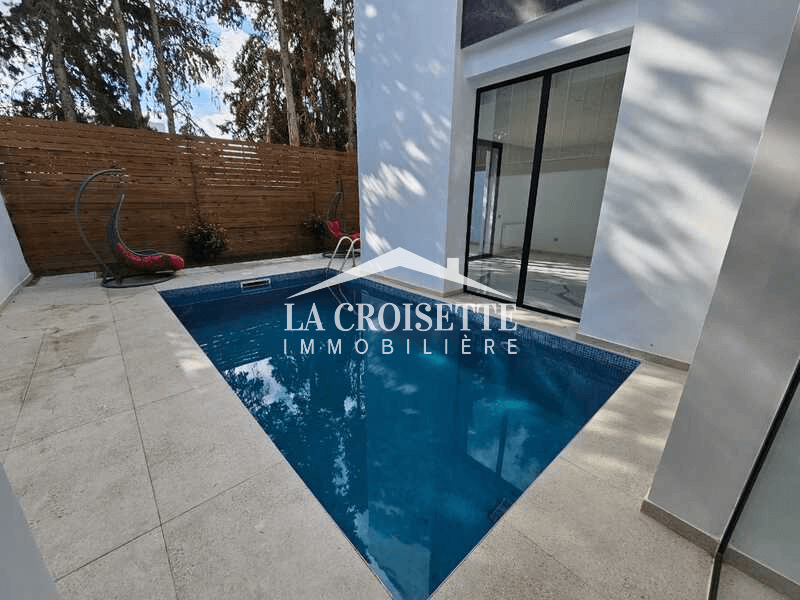 Villa S+4 avec piscine à La Soukra