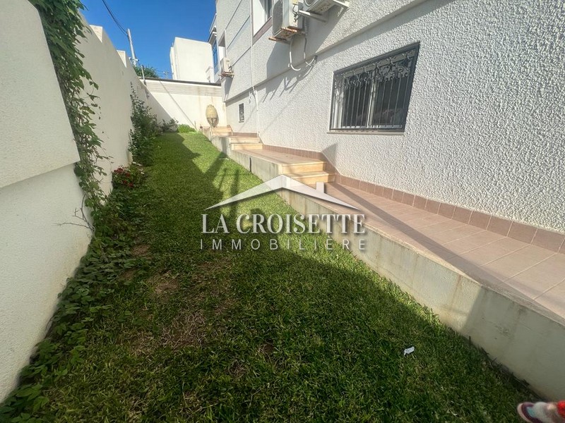 Appartement S+3 avec jardin meublé à La Marsa