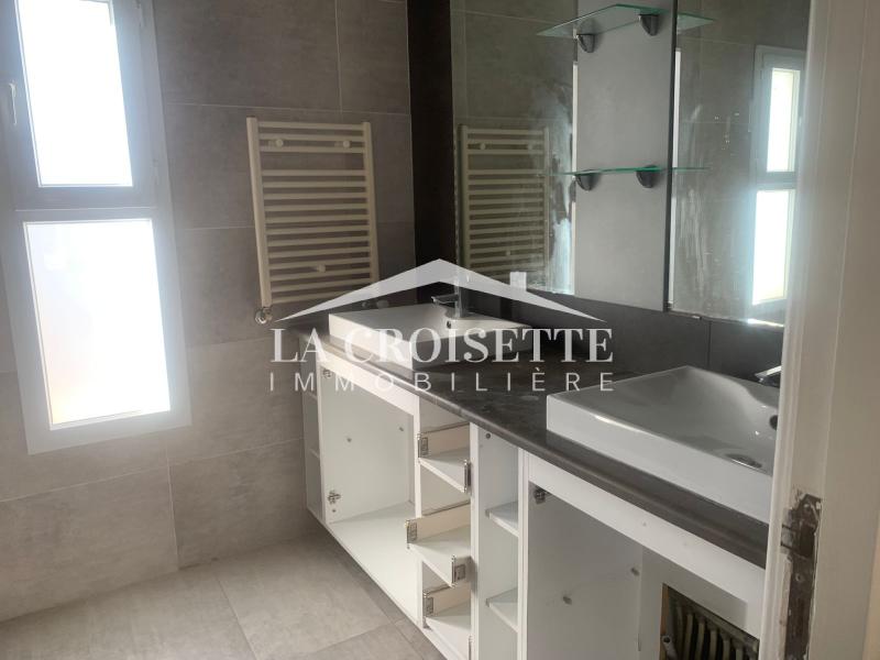 Appartement S+3 à La Soukra