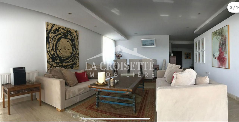 Penthouse S+5 avec terrasse et piscine à La Soukra