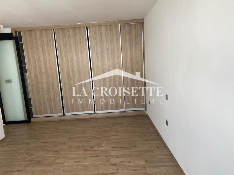 Duplex S+3 avec terrasse et piscine à La Marsa