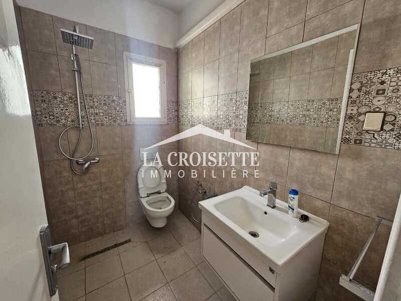 Duplex S+5 avec jardin et piscine à La Marsa